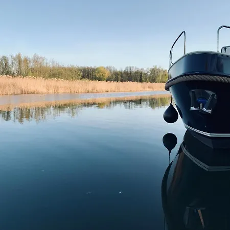 Weisses Haus Plau Διαμέρισμα