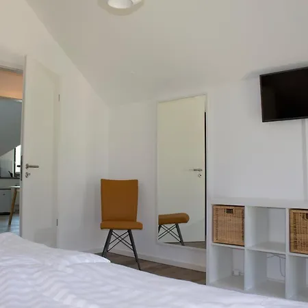 Weisses Haus Plau Διαμέρισμα *