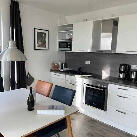 Weisses Haus Plau Διαμέρισμα *